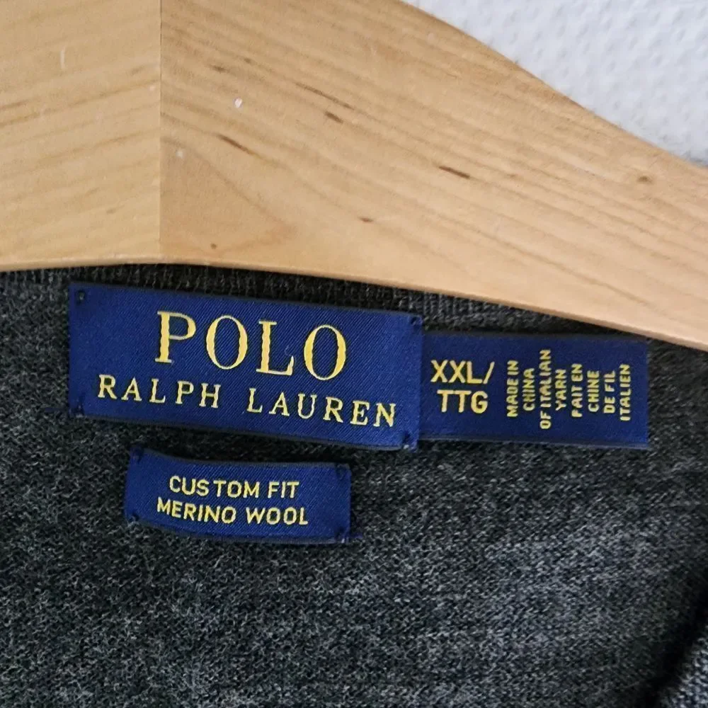 Ralph Lauren Men's V-Neck Gray Sweater